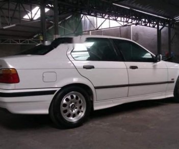 BMW 3 Series 320i 1997 - Cần bán BMW 3 Series 320i đời 1997, màu trắng, nhập khẩu, giá 150tr