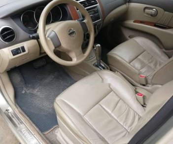 Nissan Grand livina  1.8AT 2010 - Cần bán xe Nissan Grand livina 1.8AT 2010, màu vàng xe gia đình giá cạnh tranh