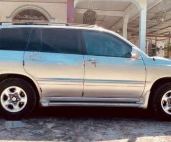 Toyota Highlander 2.4  2005 - Cần bán xe Toyota Highlander 2.4 đời 2005, màu bạc, giá 500tr