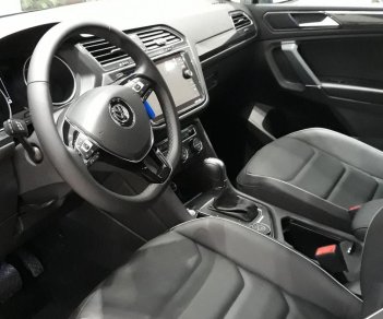 Volkswagen Tiguan 2019 - Xe 7 chỗ Tiguan 2019 nhập khẩu, chạy êm, vay 85%, giao ngay đi tết, nhiều màu