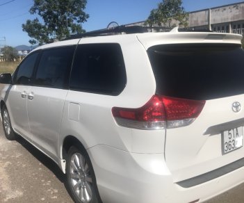 Toyota Sienna 2014 - Cần bán xe Toyota Sienna năm sản xuất 2014, màu trắng, nhập khẩu nguyên chiếc