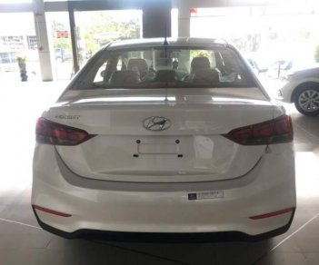 Hyundai Accent   1.4MT Base  2018 - Bán Hyundai Accent 1.4MT Base đời 2018, màu trắng