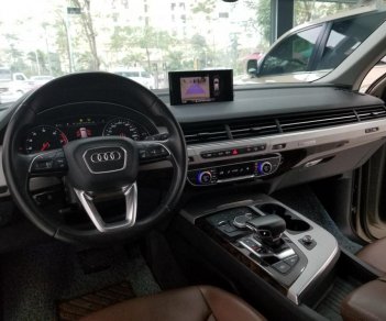 Audi Q7 3.0 2016 - Cần bán Audi Q7 3.0L, SX 2016, màu vàng, nhập khẩu nguyên chiếc