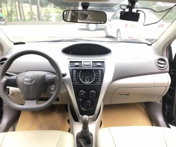 Toyota Vios 1.5E 2013 - Bán Toyota Vios 1.5 E 2013, màu đen, 420tr, xe cực tuyển, không thể tuyển mới hơn