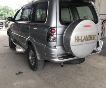 Isuzu Hi lander 2005 - Cần bán gấp Isuzu Hi lander sản xuất năm 2005, màu bạc xe gia đình