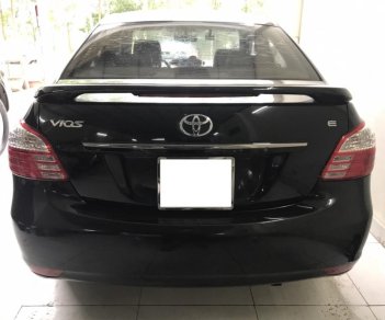 Toyota Vios 1.5E 2013 - Bán Toyota Vios 1.5 E 2013, màu đen, 420tr, xe cực tuyển, không thể tuyển mới hơn