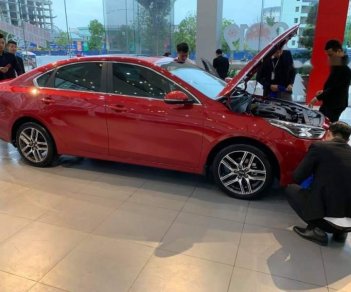 Kia Cerato   2019 - Cần bán Kia Cerato năm sản xuất 2019, màu đỏ