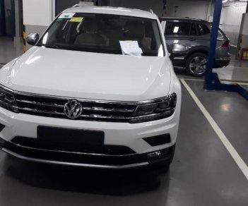 Volkswagen Tiguan 2019 - Tiguan Allspace 2019 Suv 7 chỗ. Xu thế Suv 7 chỗ mới nhất tại Việt Nam – Hotline: 0909 717 983