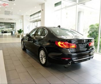 BMW 5 Series 530i 2018 - Bán xe BMW 5 Series 530i đời 2018, màu đen, xe nhập