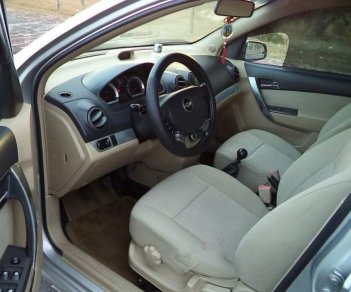 Chevrolet Aveo LT 2015 - Cần bán gấp Chevrolet Aveo LT đời 2015, màu bạc ít sử dụng