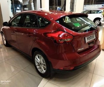 Ford Focus 2018 - Cần bán xe Ford Focus sản xuất năm 2018, màu đỏ, giá chỉ 656 triệu