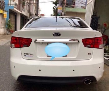 Kia Forte   2011 - Cần bán lại xe Kia Forte sản xuất năm 2011, màu trắng xe gia đình