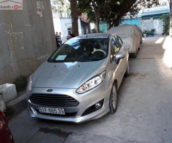 Ford Fiesta 2016 - Bán ô tô Ford Fiesta năm 2016, màu bạc