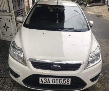 Ford Focus   2013 - Cần bán lại xe Ford Focus năm sản xuất 2013, màu trắng xe gia đình