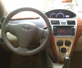 Toyota Vios 1.5E 2011 - Cần bán gấp chiếc Toyota Vios 1.5E 2011 số sàn, màu đen, chính chủ gia đình tôi