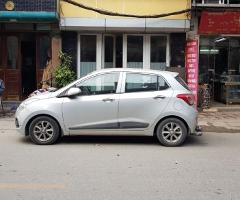 Hyundai Grand i10 2014 - Bán Hyundai i10 đời 2014, màu bạc, nhập khẩu