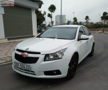 Chevrolet Cruze 2015 - Bán xe Chevrolet Cruze sản xuất 2015, màu trắng, nhập khẩu nguyên chiếc  