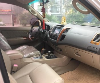 Toyota Fortuner V 2.7 4x4 2011 - Cần bán xe Toyota Fortuner V 2.7 4x4 2011, màu bạc, xe nhập, 570 triệu