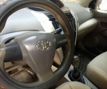 Toyota Vios E 2010 - Cần bán lại xe Toyota Vios E năm 2010, màu bạc, nhập khẩu chính chủ