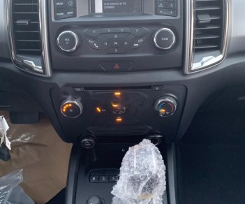 Ford Ranger XLT 2.2 AT 2018 - Cần bán xe Ford Ranger XLT 2.2 AT đời 2018, màu đỏ, nhập khẩu, nhanh tay liên hệ