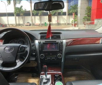 Toyota Camry 2.5Q 2013 - Bán Toyota Camry 2.5Q sản xuất 2013, màu vàng, đăng ký tháng 09/2013