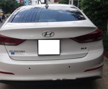 Hyundai Elantra   2.0 AT 2017 - Cần bán gấp Hyundai Elantra 2.0 AT đời 2017, màu trắng  