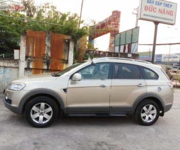 Chevrolet Captiva LT 2008 - Bán ô tô Chevrolet Captiva LT sản xuất năm 2008, màu vàng xe gia đình