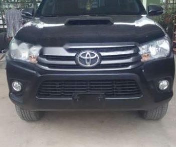 Toyota Hilux 2.5 2016 - Cần bán gấp Toyota Hilux 2.5 sản xuất 2016, màu đen, nhập khẩu nguyên chiếc, giá tốt