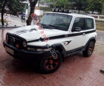 Ssangyong Korando   2002 - Cần bán gấp Ssangyong Korando sản xuất 2002, màu trắng, xe nhập