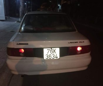 Mitsubishi Lancer   1989 - Cần bán Mitsubishi Lancer 1989, màu trắng, nhập khẩu