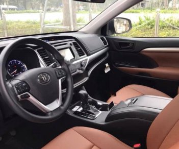 Toyota Highlander LE 2.7 2017 - Bán Toyota Highlander LE 2.7 đời 2017, màu nâu, nhập khẩu nguyên chiếc