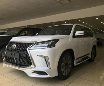 Lexus LX 570 Super Sport 2019 - Bán ô tô Lexus LX 570 Super Sport, nhập nguên chiếc, 2019, màu trắng, bản full, xe giao ngay. LH: 0906223838