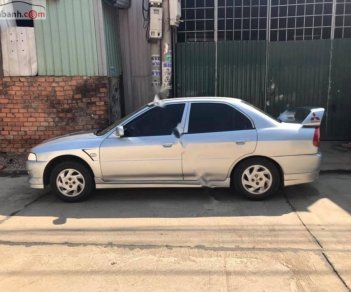 Mitsubishi Lancer 2000 - Bán ô tô Mitsubishi Lancer sản xuất năm 2000, màu bạc 