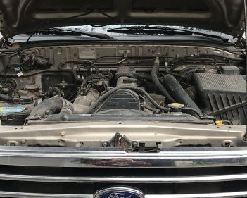 Ford Everest   2.7 MT  2006 - Chính chủ bán Ford Everest 2.7 MT 2006, màu bạc