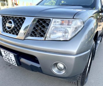 Nissan Navara LE 2.5 MT 2014 - Navara 2014 hai cầu, số sàn, màu xám, xe vào đủ đồ chơi, có nắp thùng