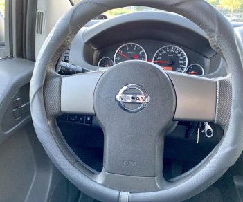 Nissan Navara LE 2.5 MT 2014 - Navara 2014 hai cầu, số sàn, màu xám, xe vào đủ đồ chơi, có nắp thùng