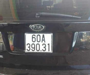 Kia Carens   2010 - Bán Kia Carens 2010, màu đen, xe nhập, xe gia đình