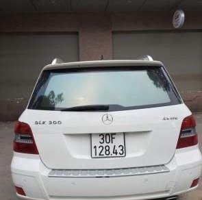 Mercedes-Benz GLK Class  300   2012 - Bán Mercedes GLK300 2012, màu trắng, xe nhập ít sử dụng. 