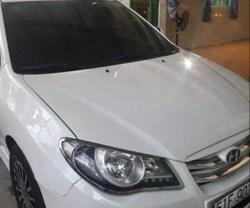 Hyundai Avante  1.6MT  2014 - Bán Hyundai Avante 1.6MT 2014, màu trắng số sàn