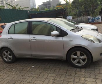 Toyota Yaris 2008 - Bán xe Toyota Yaris năm sản xuất 2008, màu bạc, nhập khẩu nguyên chiếc, giá tốt