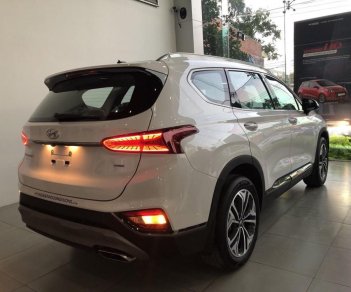 Hyundai Santa Fe 2018 - Bán xe Hyundai Santafe 2019, màu trắng, giao ngay