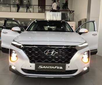 Hyundai Santa Fe 2018 - Bán xe Hyundai Santafe 2019, màu trắng, giao ngay