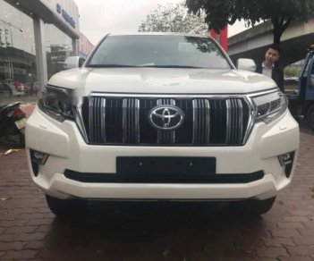 Toyota Land Cruiser 2018 - Cần bán lại xe Toyota Land Cruiser sản xuất 2018, màu trắng, giá tốt