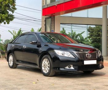 Toyota Camry 2.0E 2013 - Bán Camry 2.0E đúng 3 vạn km, công chức sử dụng 