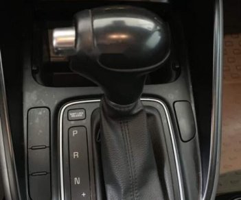 Kia Rondo AT 2015 - Cần bán lại xe Kia Rondo AT đời 2015, màu bạc, 490tr