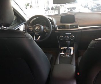 Mazda 3 2.0 2019 - Bán Mazda 3 2.0 sedan 2019 ưu đãi lớn - trả góp 90% - giao xe ngay - Hotline: 0973560137