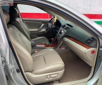 Toyota Camry 2.4G 2007 - Bán Toyota Camry đời 2007, màu bạc, xe nhập như mới, giá tốt