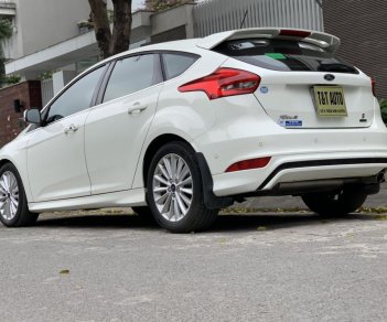 Ford Focus S Ecoboost 2018 - Cần bán gấp Ford Focus năm 2018 màu trắng, giá 755 triệu