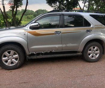 Toyota Fortuner 2011 - Bán Toyota Fortuner đời 2011, màu bạc chính chủ