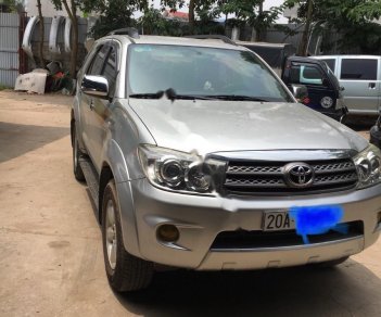 Toyota Fortuner 2011 - Bán Toyota Fortuner đời 2011, màu bạc chính chủ